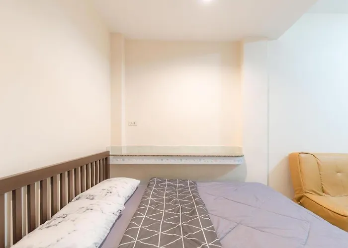 Oyo 75405 Ladda Place Hotel